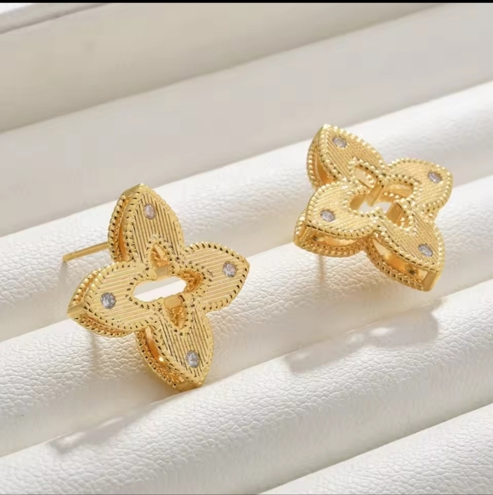 Luxury Gold Floral Earrings